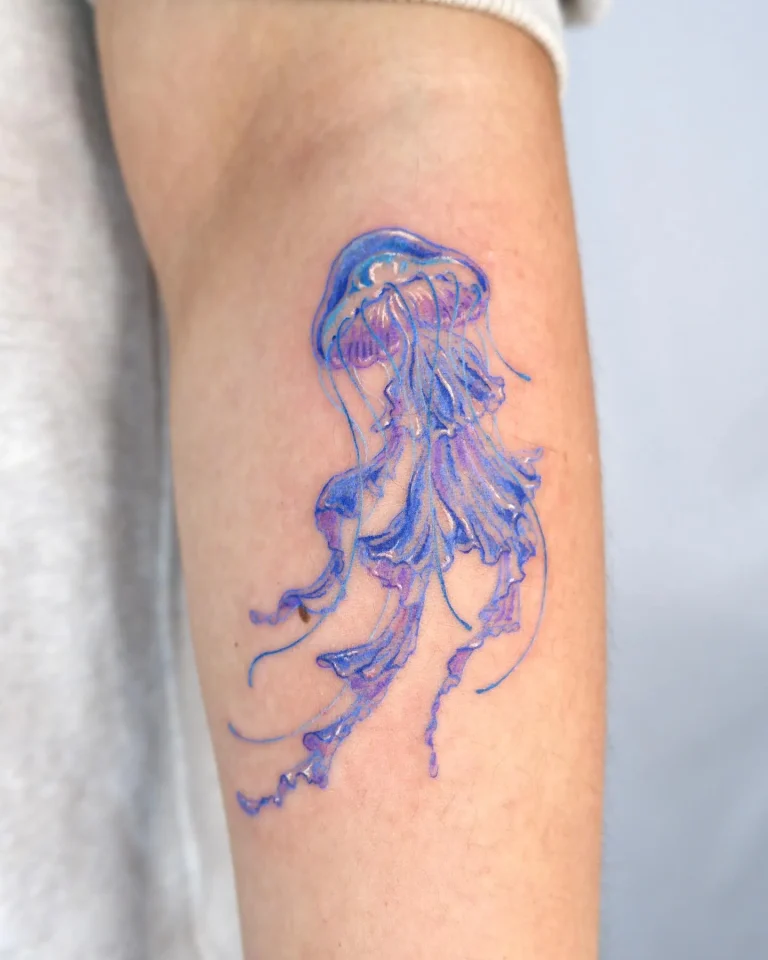 33 Jellyfish Tattoos That Flow with Elegance and Mystery