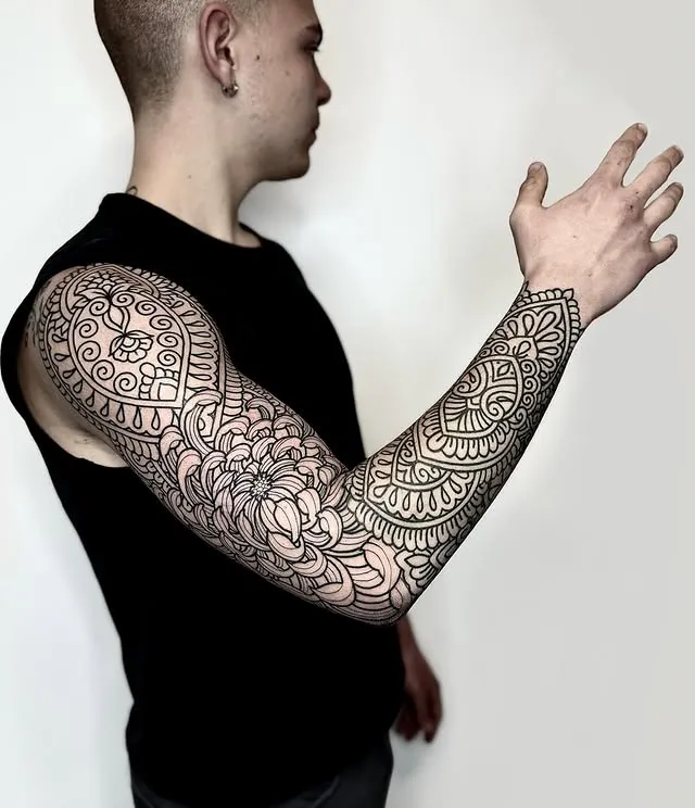 Intricate Sleeve Patterns