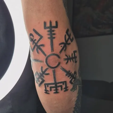 Nordic Compass Design